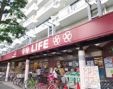 ライフ南台店　徒歩7分（550m）